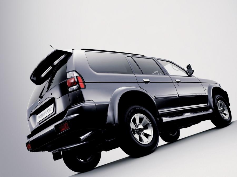  Mitsubishi Pajero Sport 2005 года  (фото 12 из 18)